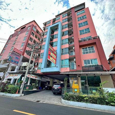 Aryan Suites Hotel Bangkok Bagian luar foto