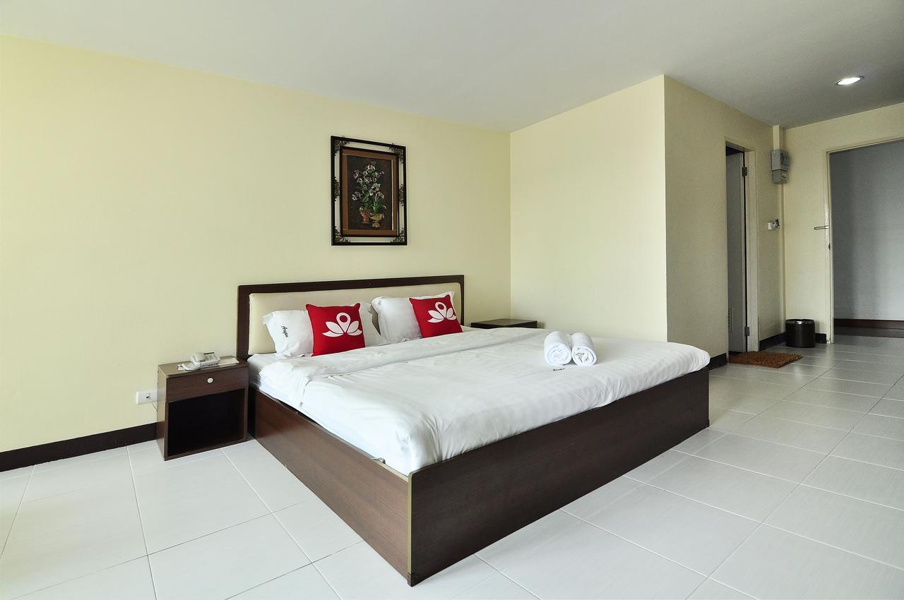 Aryan Suites Hotel Bangkok Bagian luar foto
