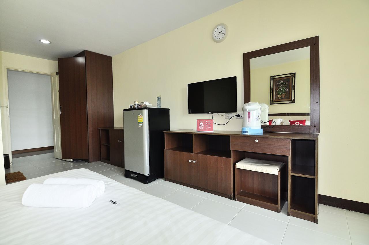 Aryan Suites Hotel Bangkok Bagian luar foto