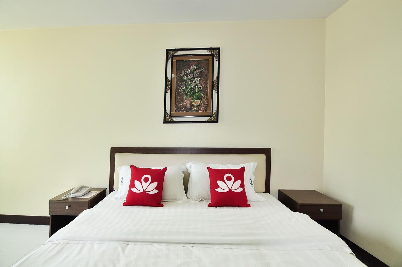 Aryan Suites Hotel Bangkok Bagian luar foto