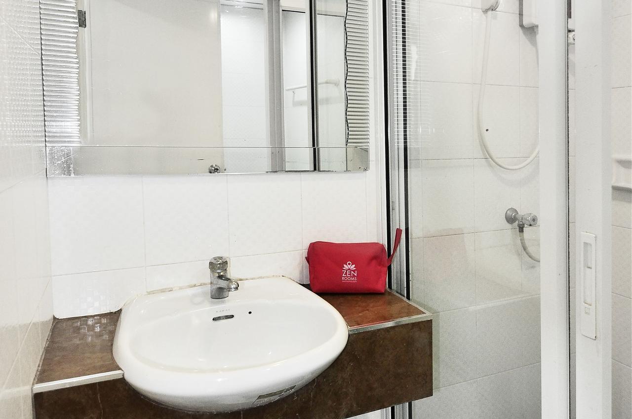 Aryan Suites Hotel Bangkok Bagian luar foto