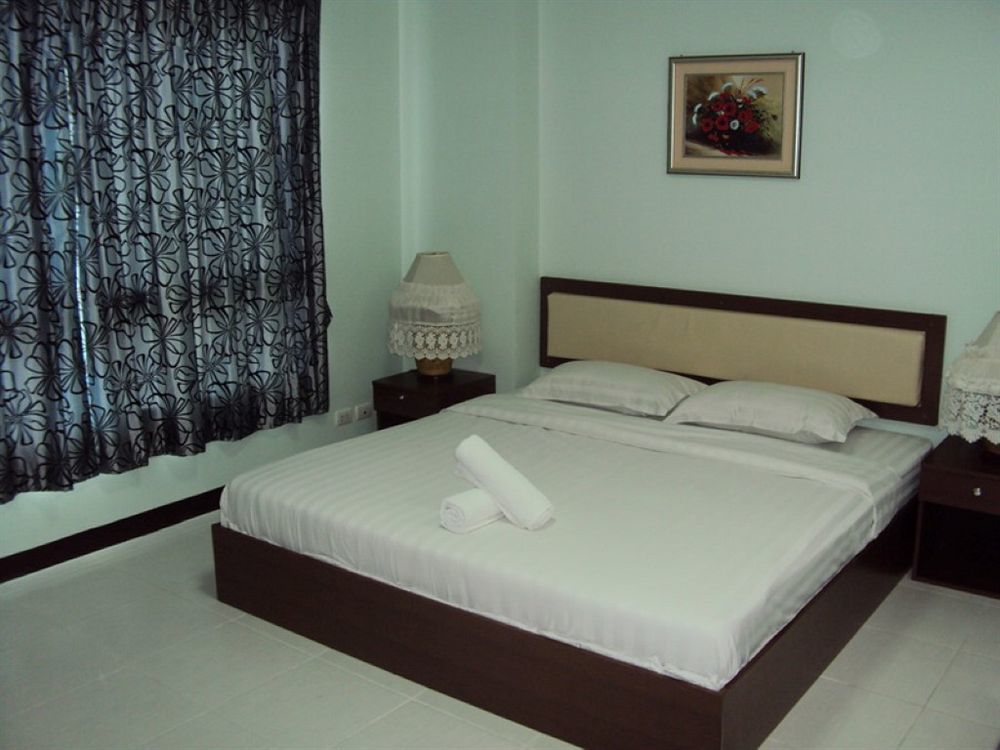 Aryan Suites Hotel Bangkok Bagian luar foto