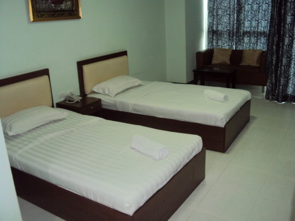 Aryan Suites Hotel Bangkok Bagian luar foto