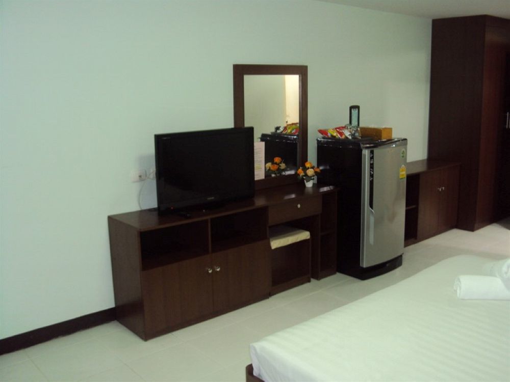 Aryan Suites Hotel Bangkok Bagian luar foto
