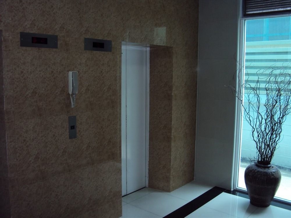 Aryan Suites Hotel Bangkok Bagian luar foto