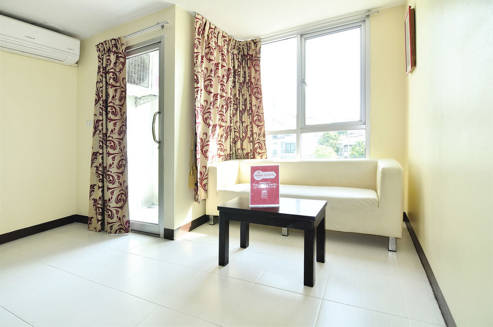 Aryan Suites Hotel Bangkok Bagian luar foto